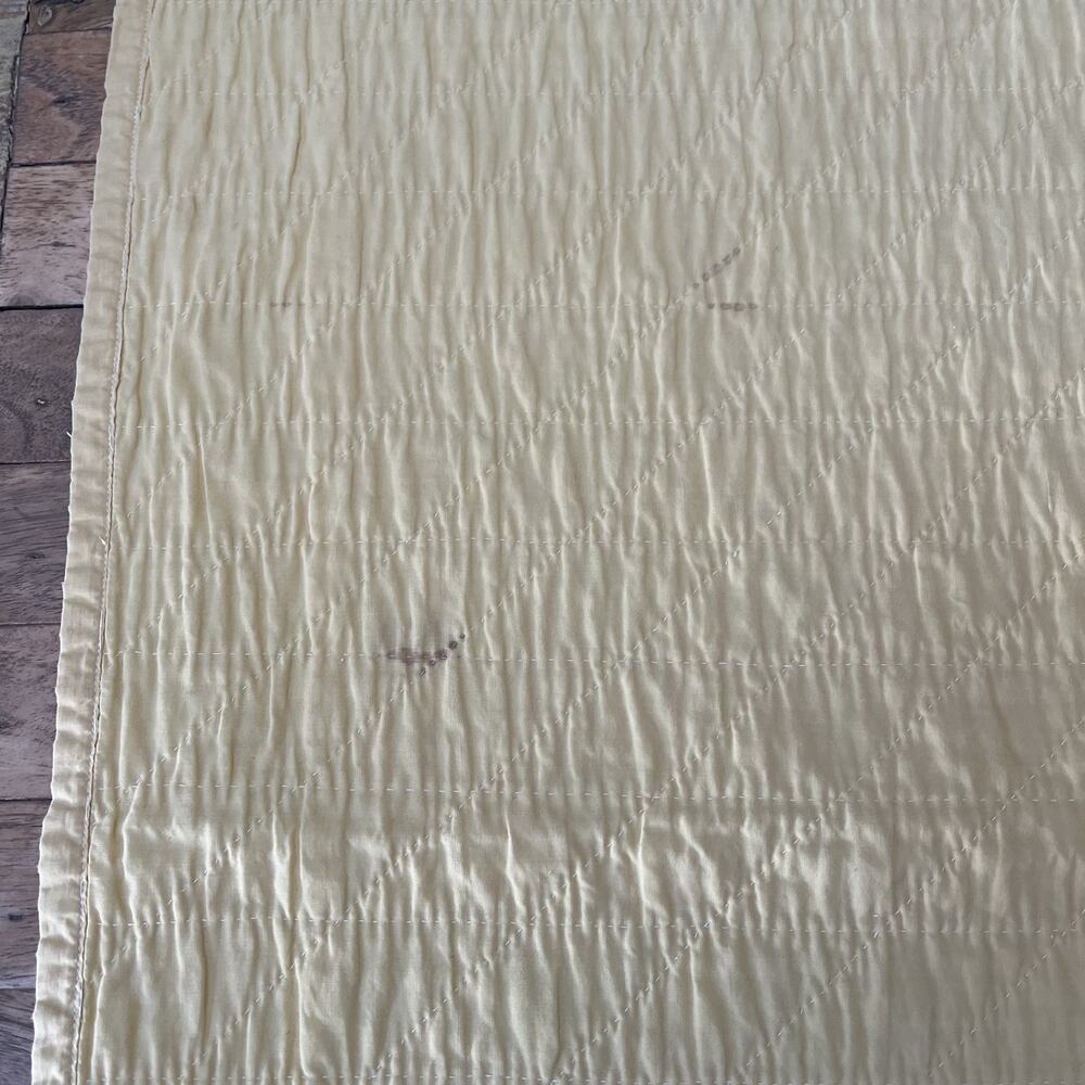 Handmade Hand Quilted Yellow Floral Embroidery Cotton Quilt Bedspread 75"x77" - Picture 14 of 15